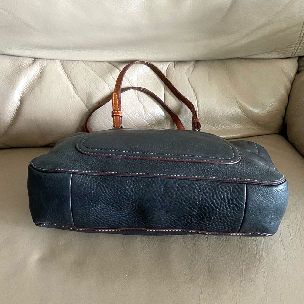 Authentic Coach Purse!! - Picture 9 of 16